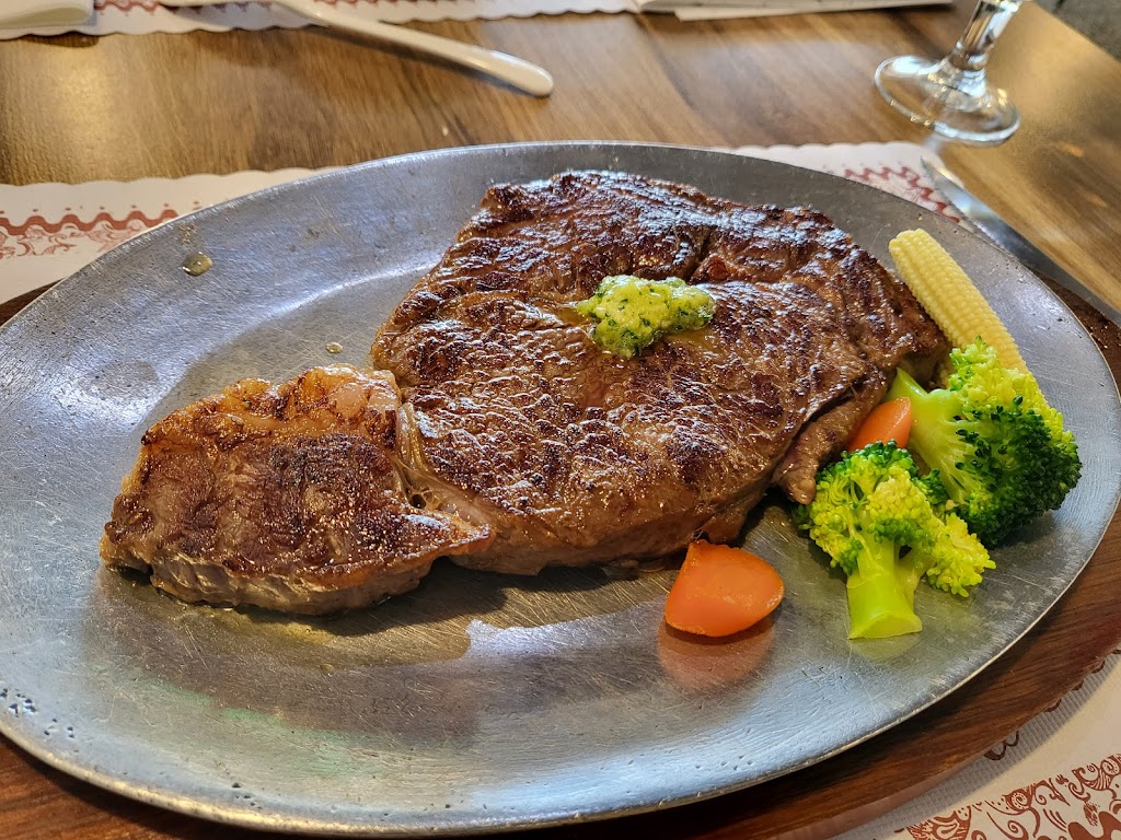 上頂牛排 的照片