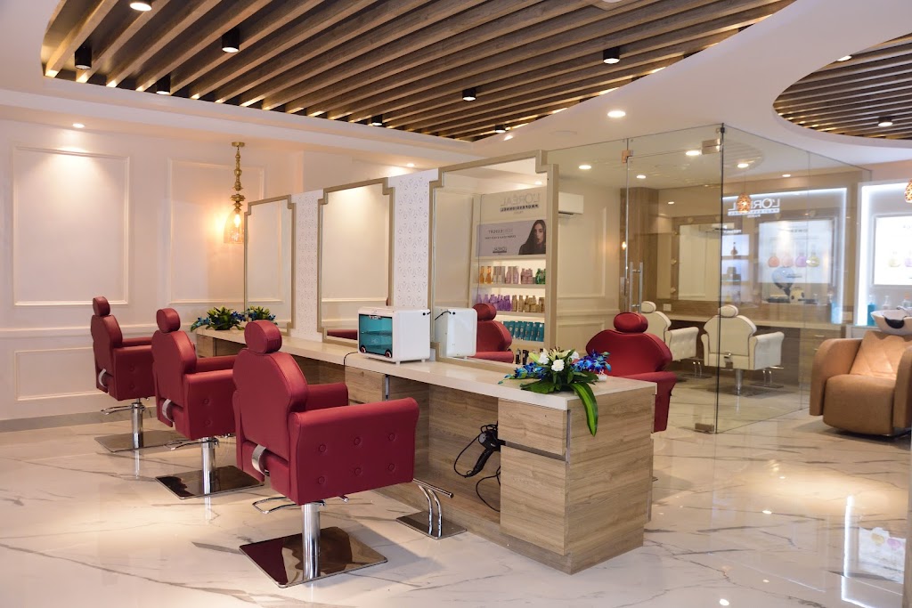 Looks Salon Gorakhpur