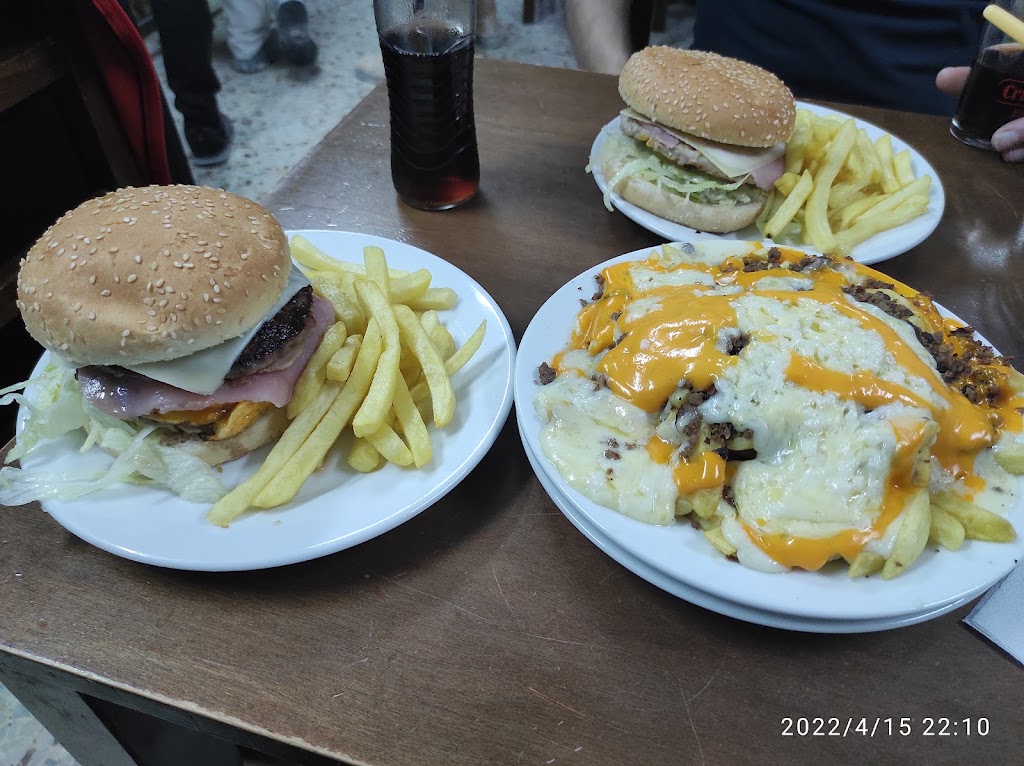 Bar Roberto - "Pena Los Hacha" — Comida y bebida