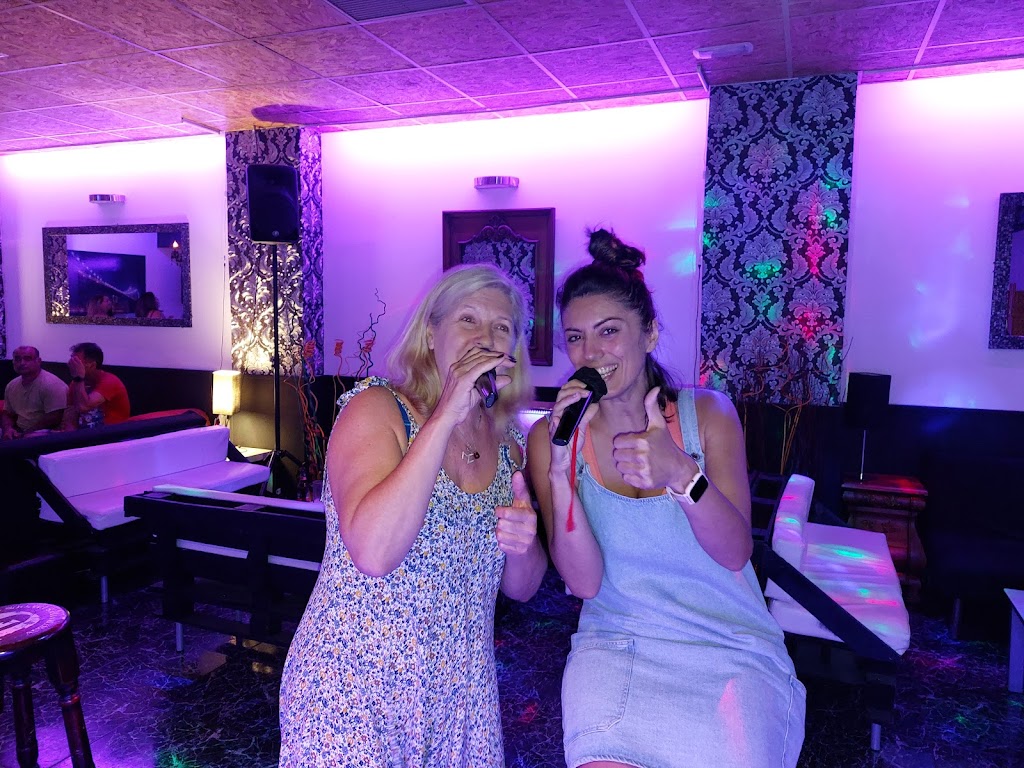 Karaoke Pub P3