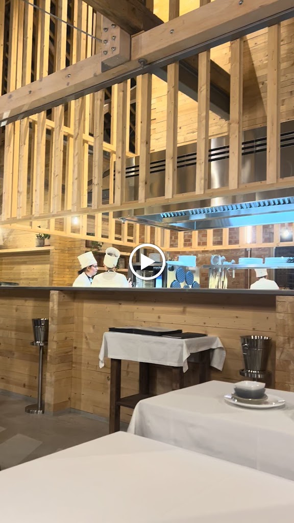 Restaurant 73 Finestres — Videos