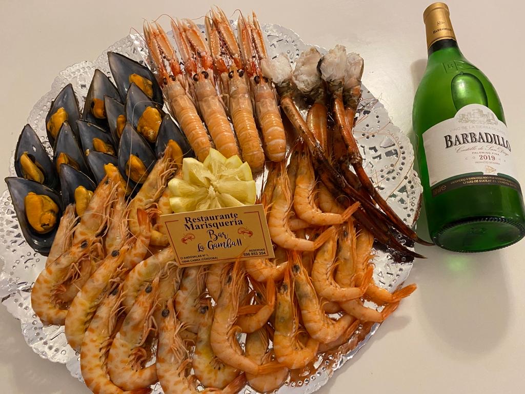 Bar la gamba II — Comida y bebida