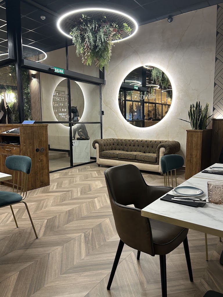 Condumio Gastrobar — Ambiente