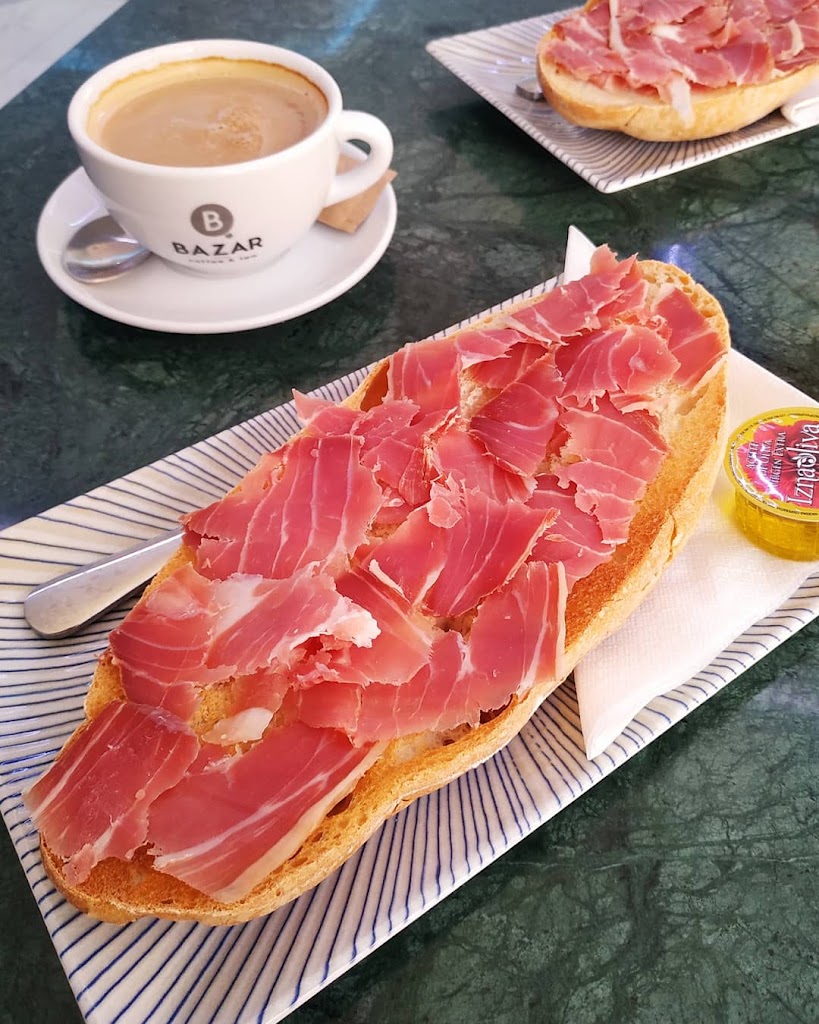 Cafe Picasso — Comida y bebida