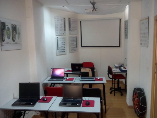 Autoescuela Fuente del Rey — Del propietario