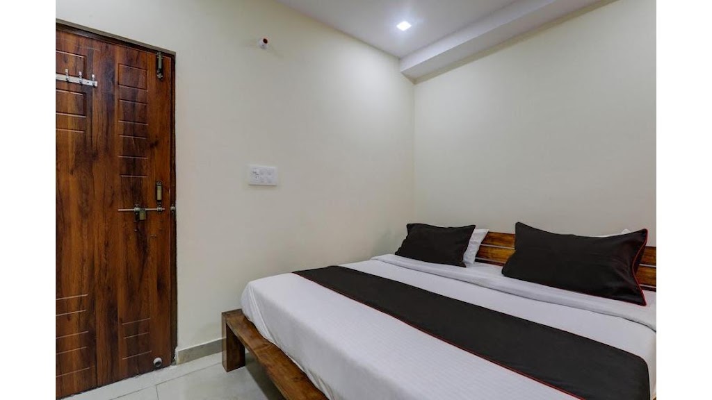 Hotel O Iim Road Lucknow Formerly Skd Hotel And Banquet