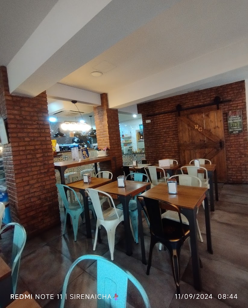 El Pastisset — Ambiente
