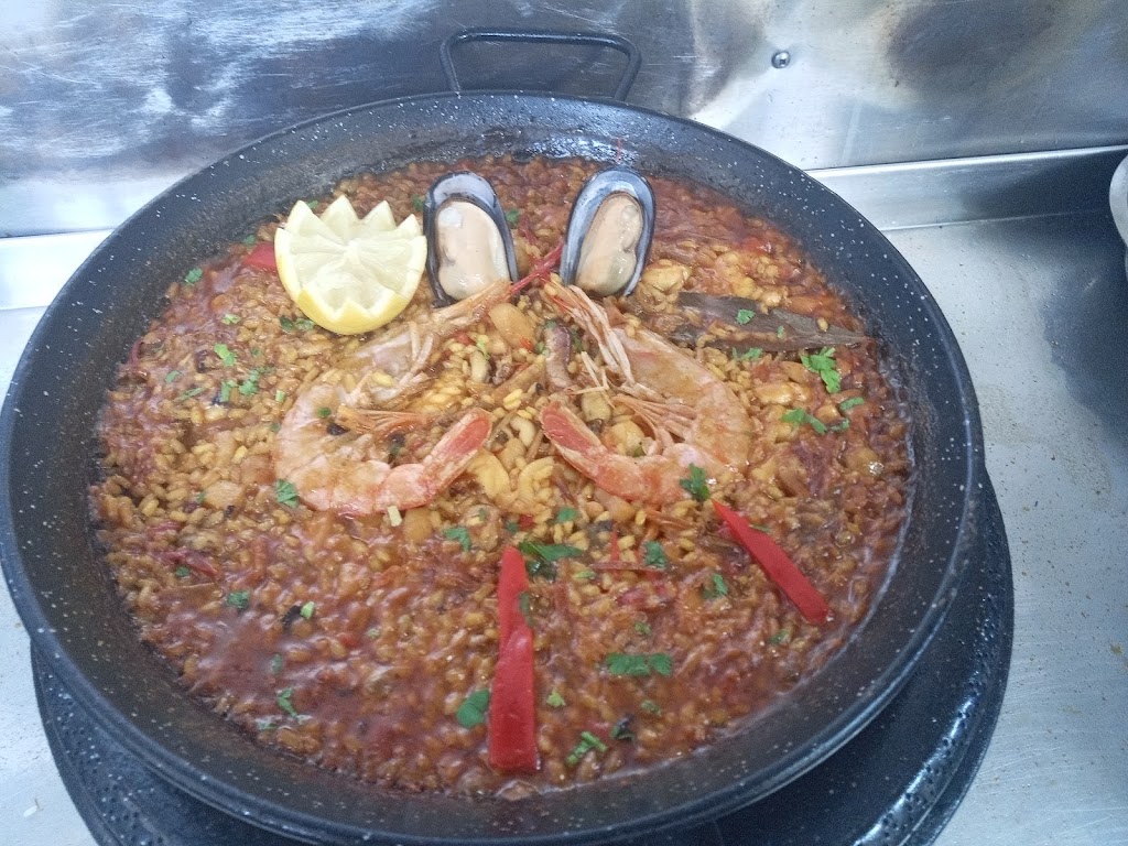Cafeteria restaurante club deportivo nautico Saladillo — Del propietario