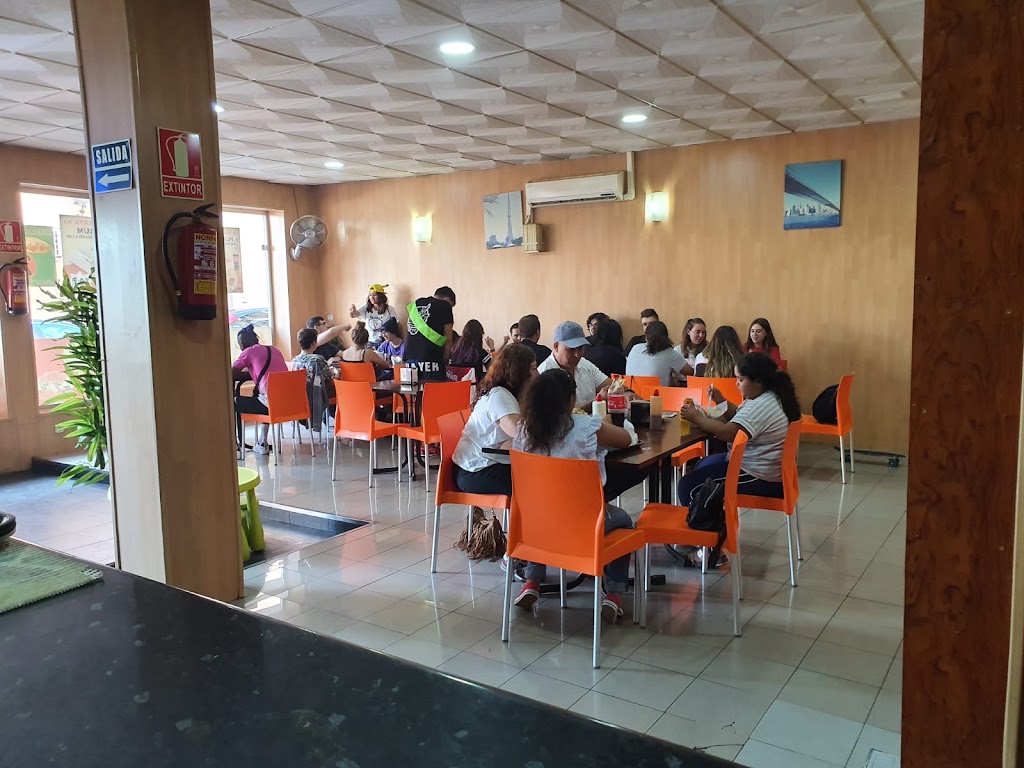 Restaurante Chanab Doner Kebab — Ambiente
