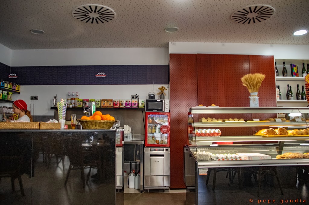 Germans Marin Amposta — Ambiente