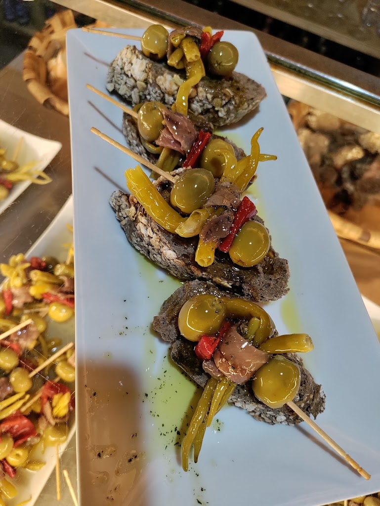 Cafeteria gastro La Gilda — Comida y bebida