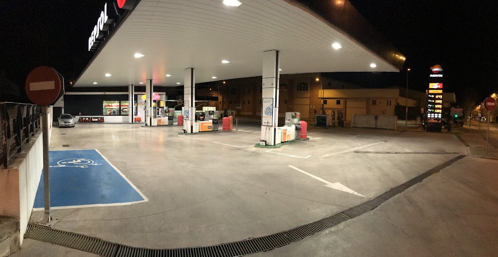 Estacion de Servicio Repsol — Surtidor de combustible