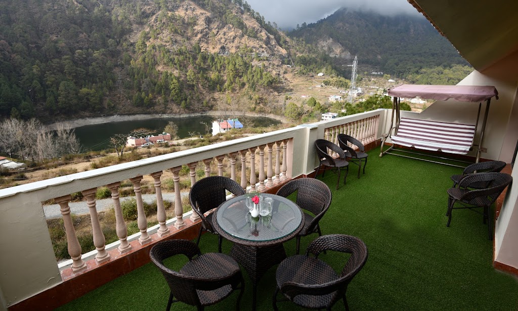 Dynasty Resort