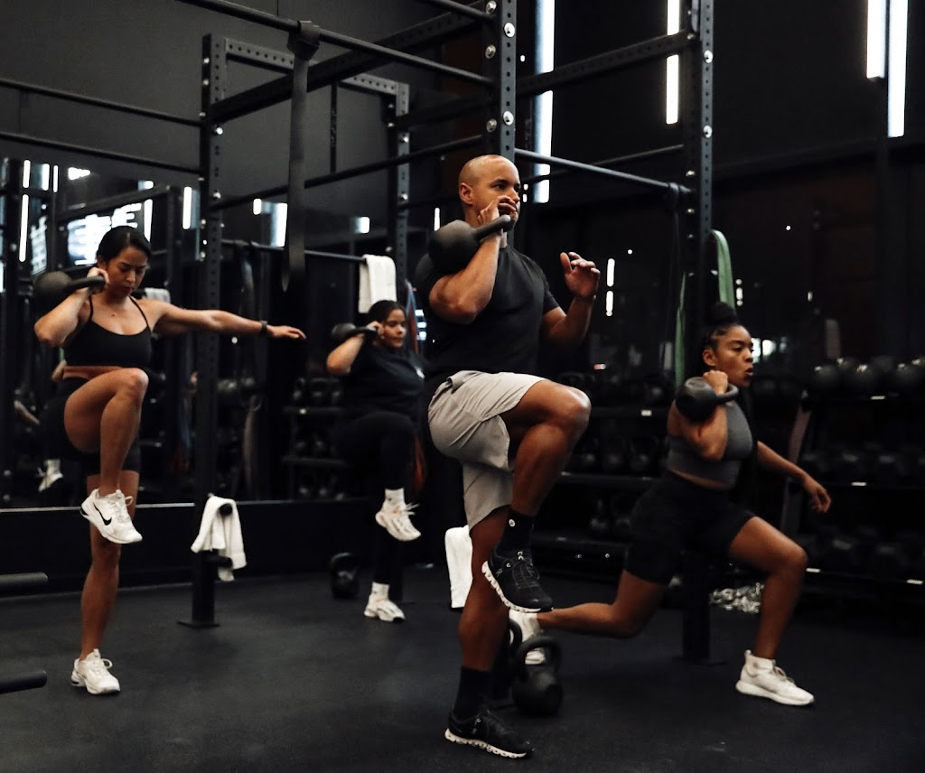  TRAIN MOMENT (West Loop)