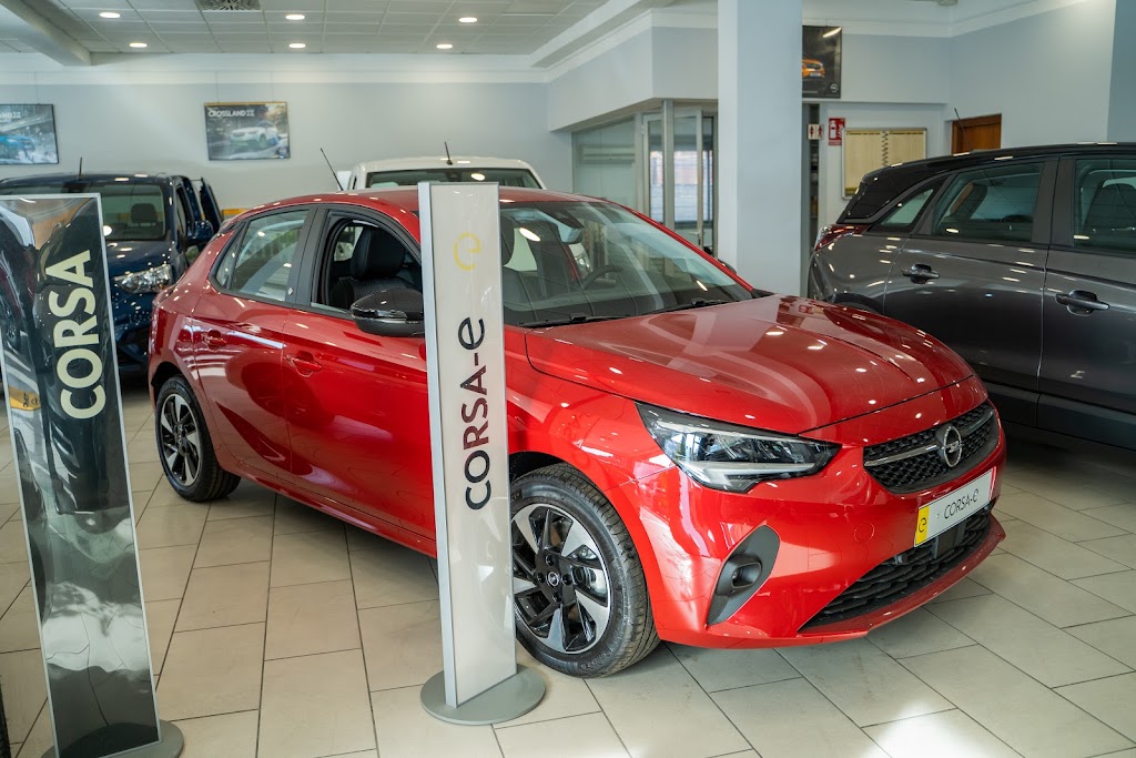 Opel Islena de Motores Manacor — Interior