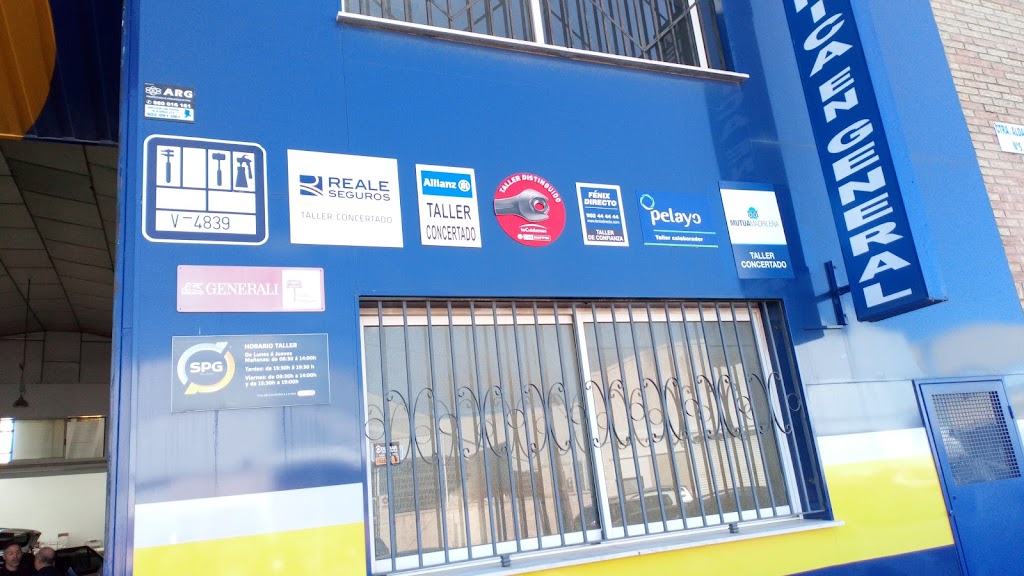 Talleres Alfonso Triana S.L — Exterior