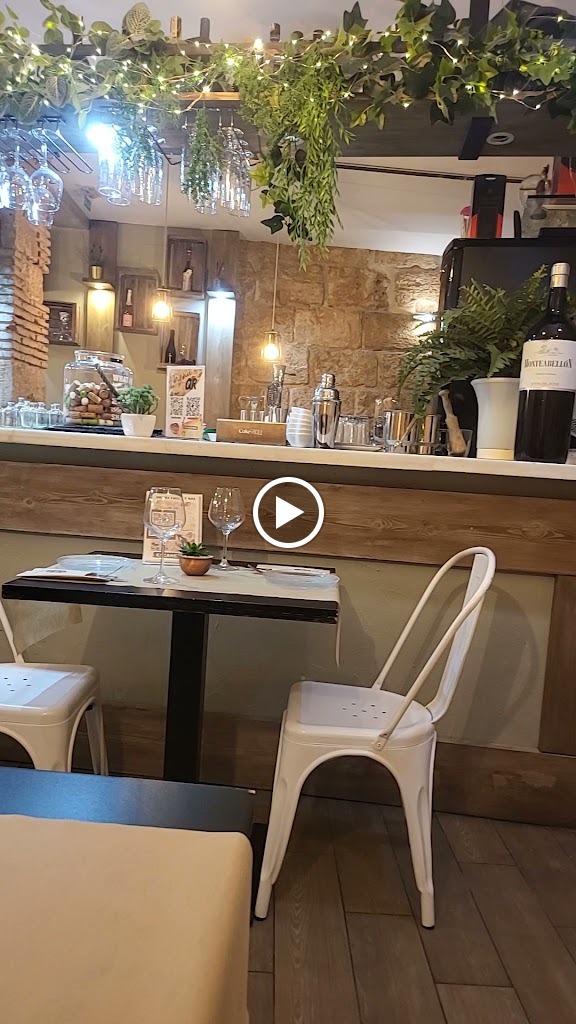 Restaurante La Cova Talla — Videos