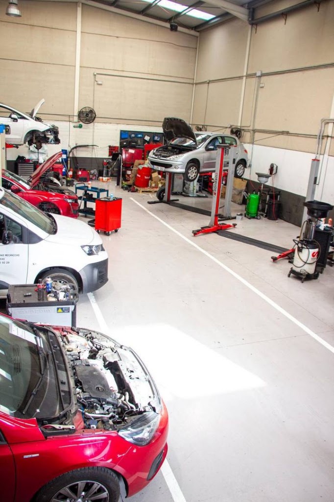 Peugeot Estepona Taller — Taller