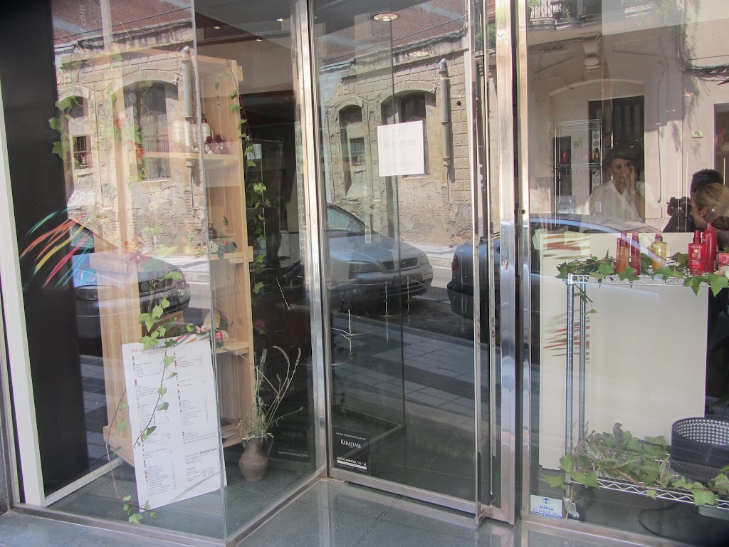 Ginata Fava Perruqueria — Exterior