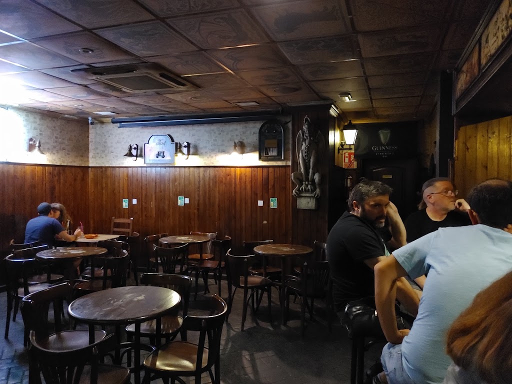 Akelarre Irish Pub — Ambiente