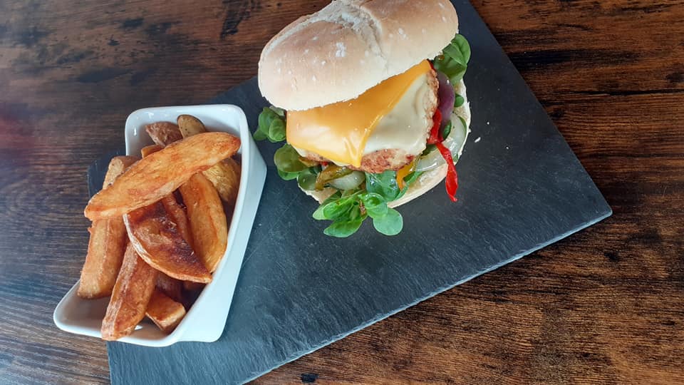Restaurante LES PLANCHES — Comida y bebida