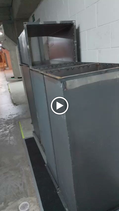 Av. Pio XII, 1 Garage — Videos