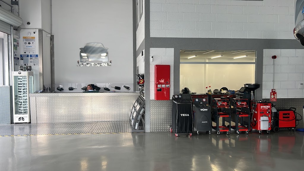 Auto Technik Tenerife Sur Copia de llaves y Electronica de Automovil — Interior