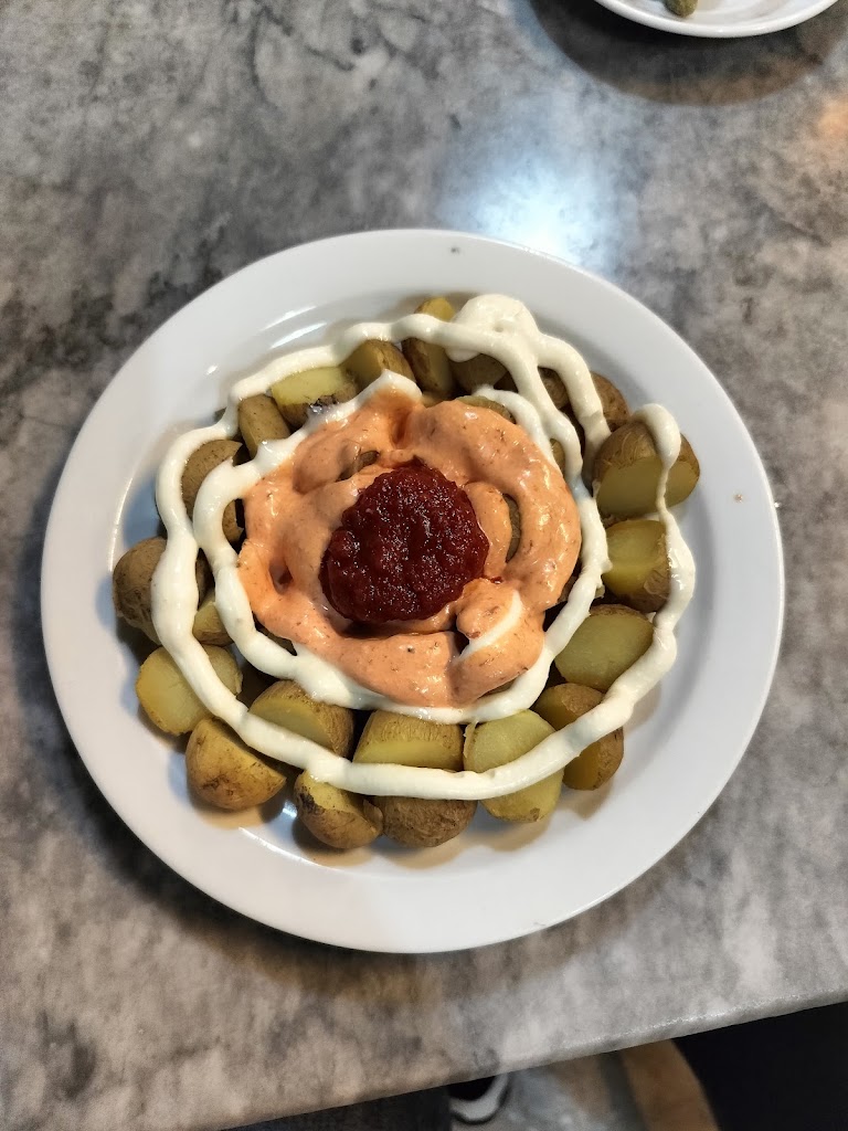 Taverna Tatxin Tatxin — Patatas bravas