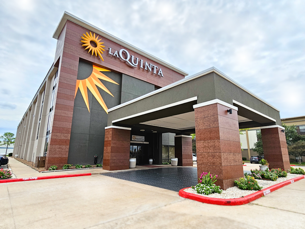 La Quinta Inn & Suites by Wyndham Houston Stafford Sugarland - Hotel in Stafford , United States of America