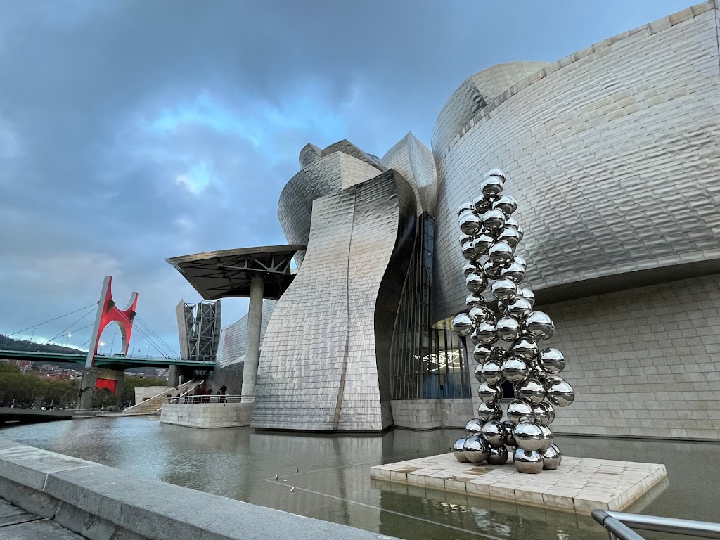 "El gran Arbol y el Ojo" ( Museo Guggenheim)