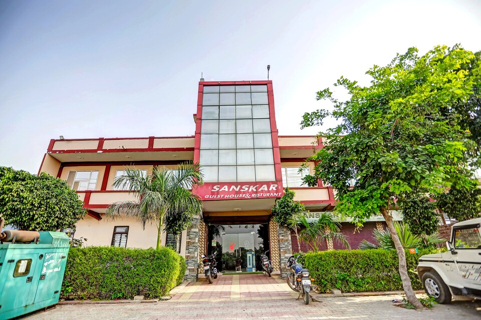 Flagship 83630 Hotel Sanskar