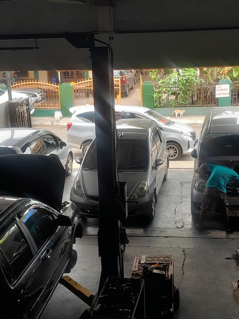 Bengkel mobil W & H