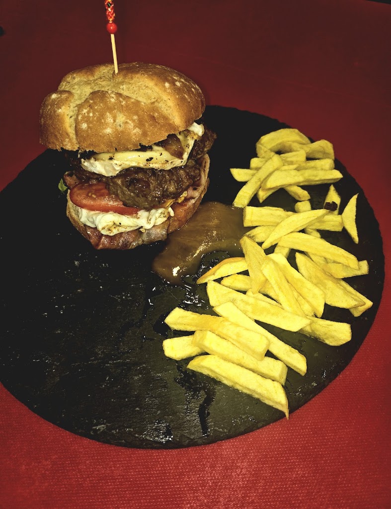 Cafeteria Maus Almoradi — Comida y bebida