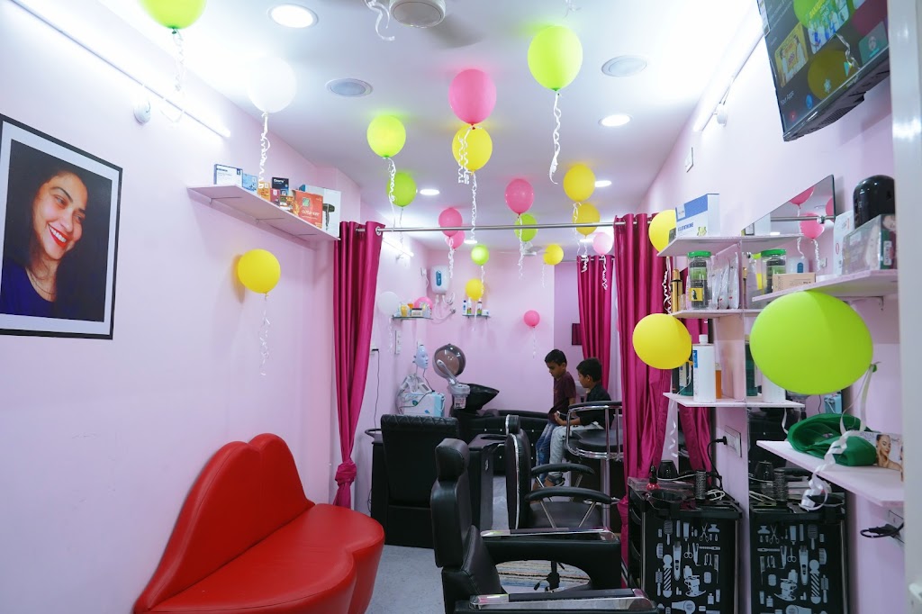 Shikaora Beauty Parlour