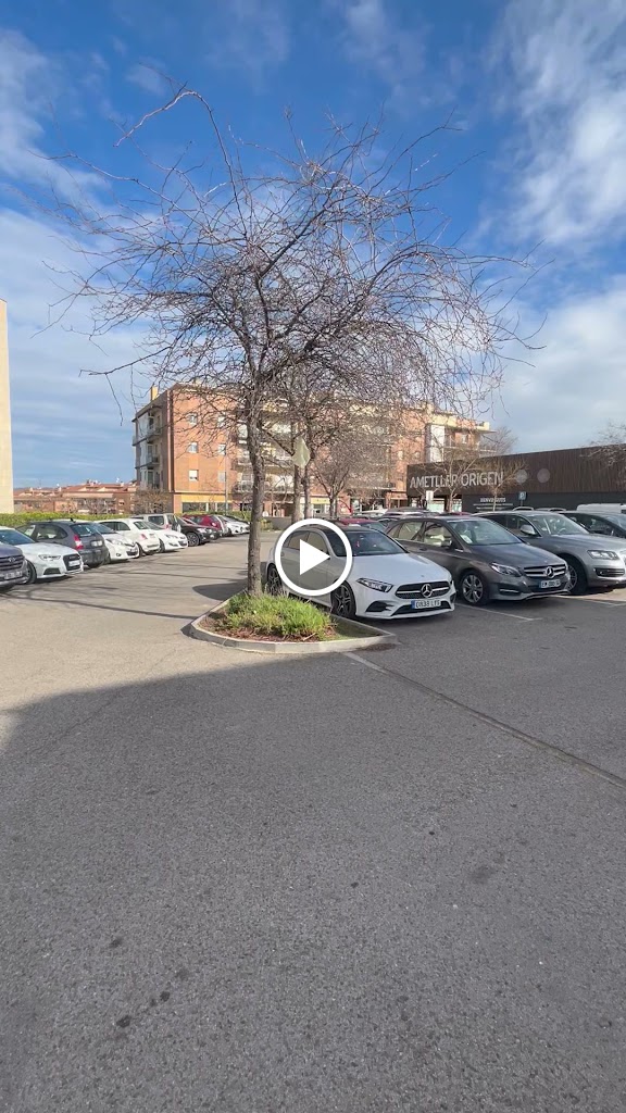 Parking Figueres — Videos