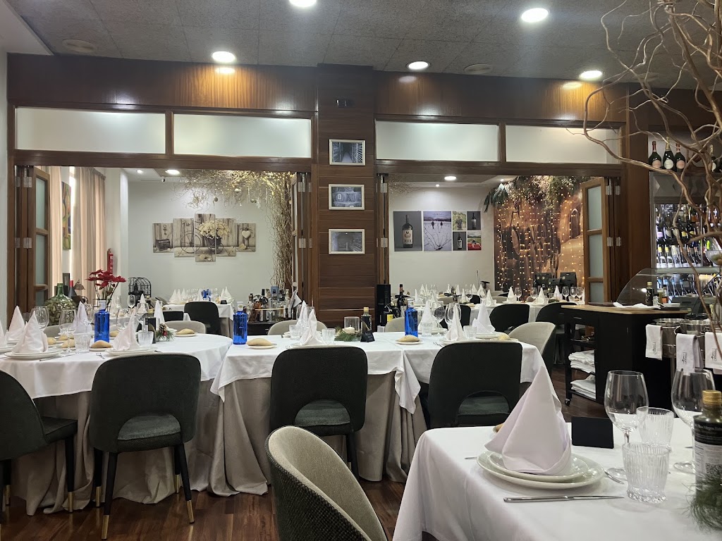 La Chimenea Restaurante — Ambiente