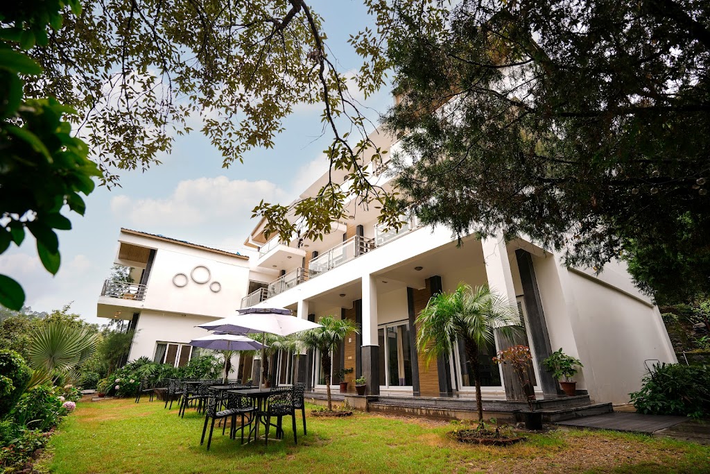 Chirping Hills Resort Bhimtal Valley View Rooms Homestays Resort In Bhimtal