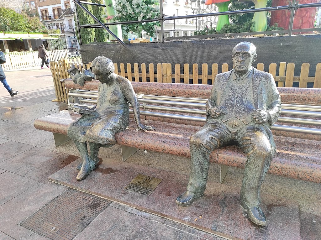 Monumento a los Mayores