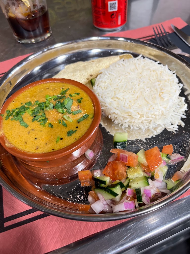 Famosa Samosa — Curry