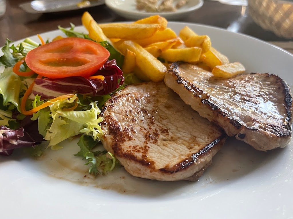Bar Restaurant Sant Jordi — Comida y bebida