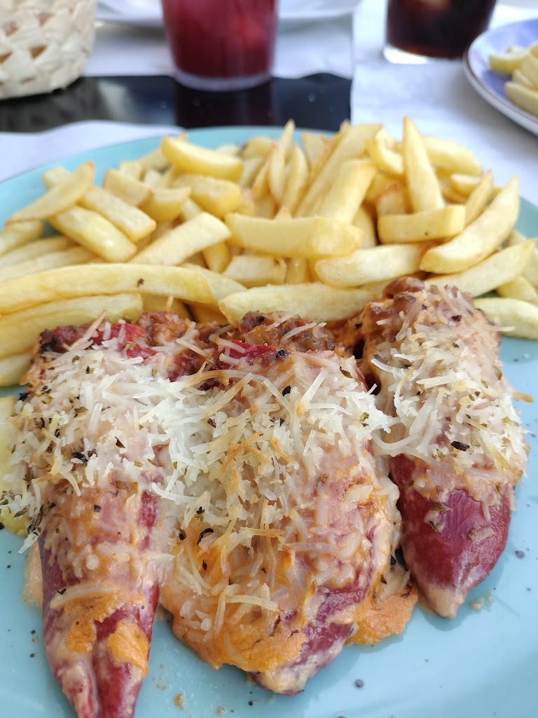 Cafeteria Gran Plaza — Comida y bebida