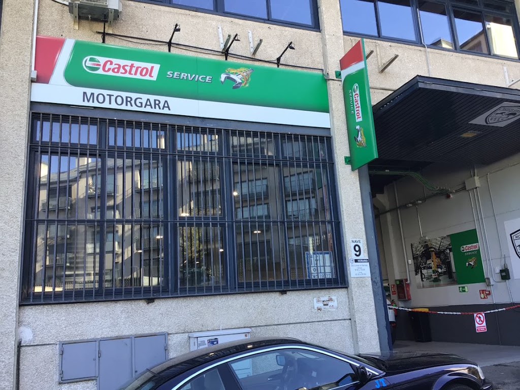 Castrol Service Motor Gara — Exterior