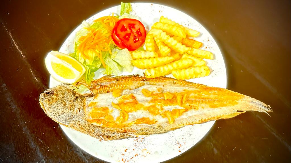 Cafe Restaurant La Roca — Comida y bebida