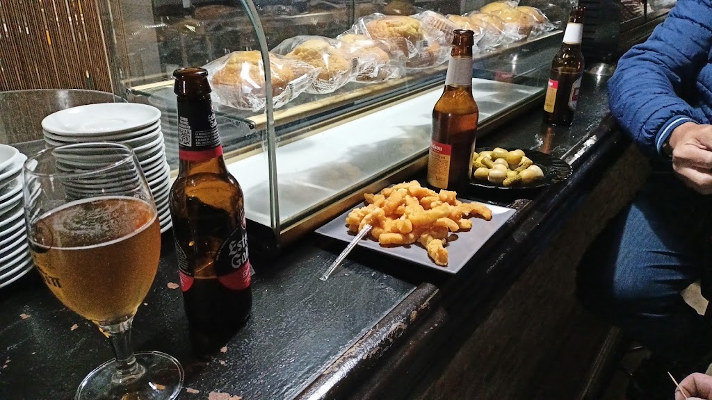 Bar La Cocinilla — Comida y bebida