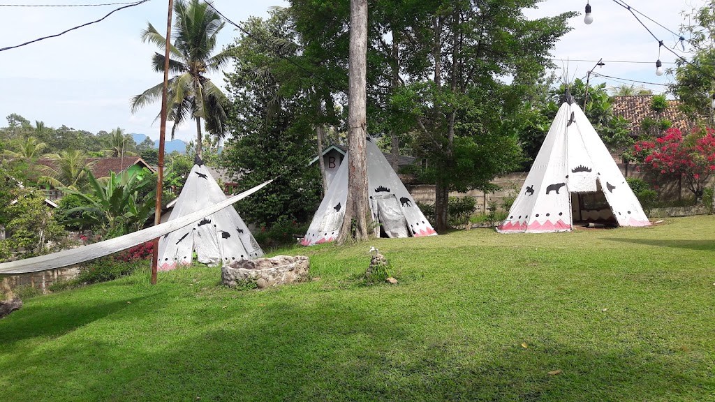 Taman Wisata Alam & Cottage Wira Garden