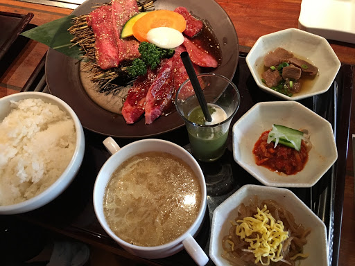 松之屋日式丼飯 的照片