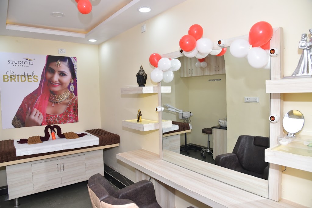 Studio11 Family Salon Biaora