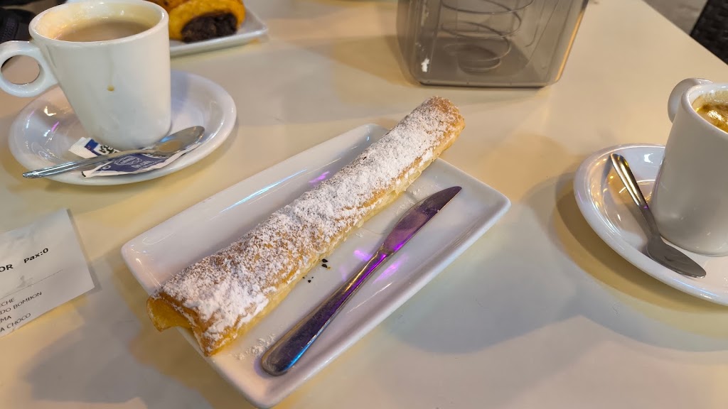 Cassani Panaderia Pasteleria Puente Genil — Comida y bebida