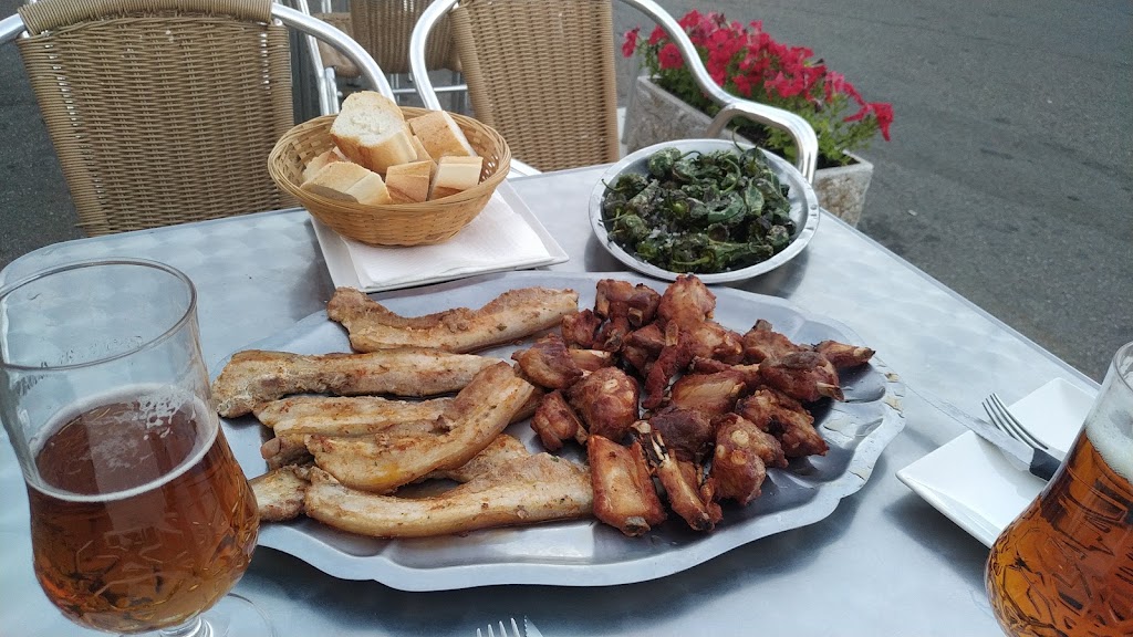 Bar Austral — Comida y bebida