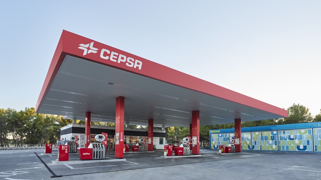 Estacion de servicio Cepsa — Exterior